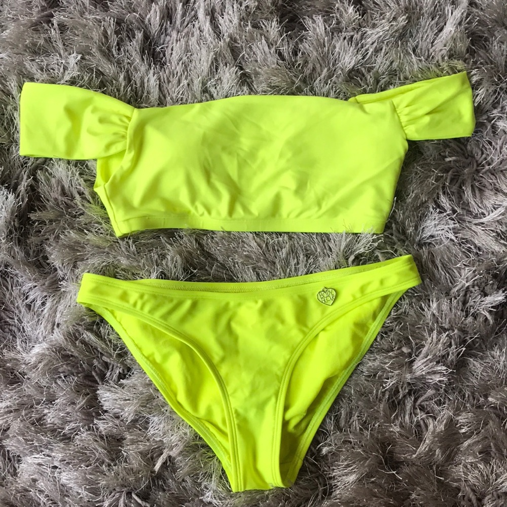 BODY GLOVE BIKINI (never worn)